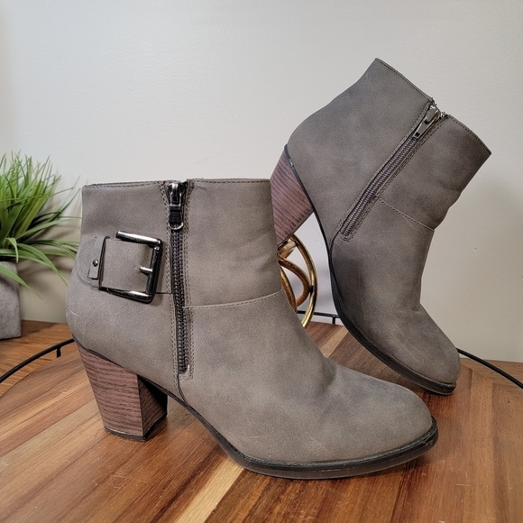 Sugar Ebba Vegan Leather Gray ankle boots Size 10 - Picture 3 of 17